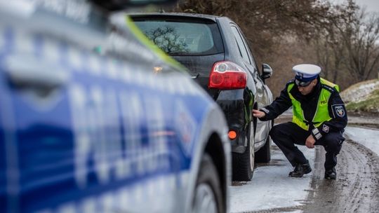 Bezpieczne Ferie 2024: Policja apeluje o rozważną jazdę i odpowiedzialność na drogach