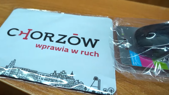 Bezpłatne laptopy trafiły do chorzowskich czwartoklasistów