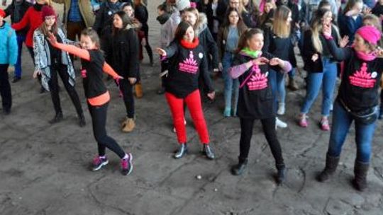 Jedna za miliard, Miliard za jedną. Zobacz jak chorzowianie włączyli się w akcję ONE BILLION RISING [ZDJĘCIa+WIDEO]