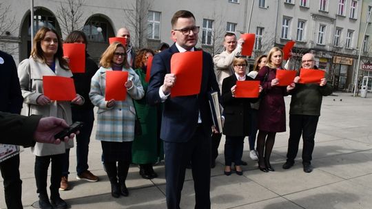 Kandydat z komitetu Szymona Michałka oferuje meldunek w Chorzowie. Na celowniku głosy wyborców