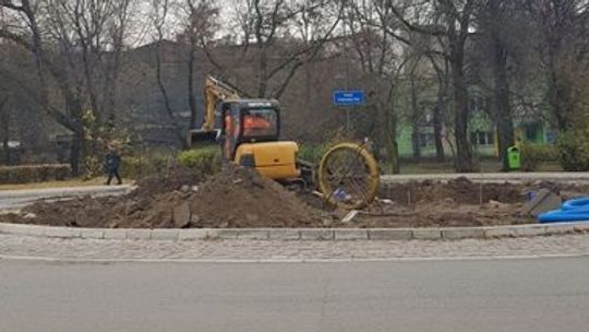 Młot hutniczy stanie na rondzie w centrum Chorzowa