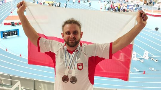 "Nie wiedziałem jakie mieć oczekiwania". Adam Grudzień z dwoma medalami HMŚ Masters