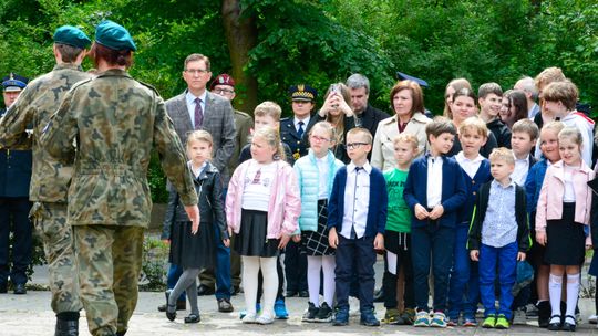 Rocznica zakończenia II wojny światowej. Oddali hołd poległym [ZDJĘCIA]