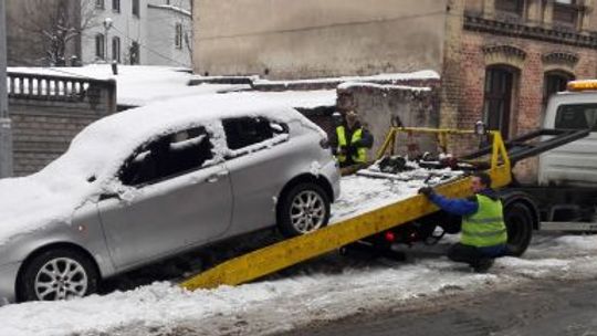 Strażnicy odholowali pierwsze pojazdy