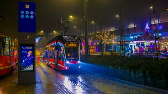 Zerwana sieć trakcyjna. Utrudnienia na liniach 7 i 17