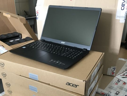 45 laptopów dla uczniów z Chorzowa