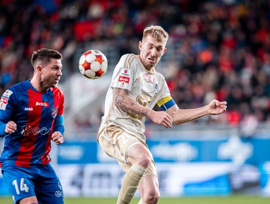 Ten karny będzie mu się śnił! Ruch dzieli się punktami z Odrą