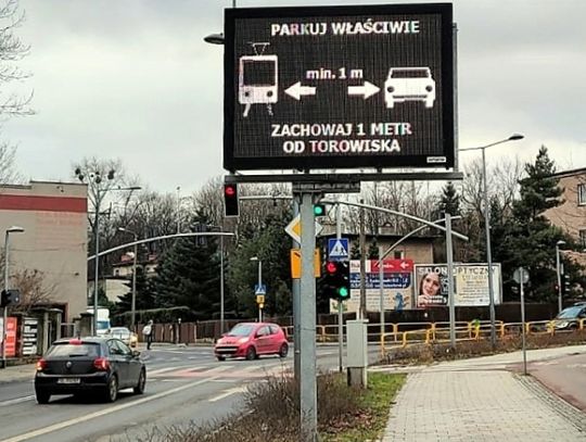 Akcja "Parkuj właściwie - zachowaj 1 metr od torowiska" wciąż aktualna
