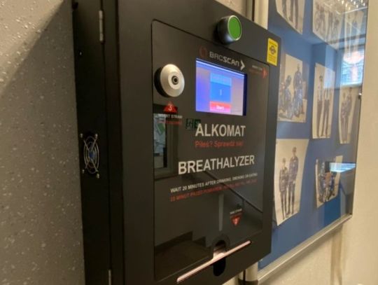 Alkomat dla mieszkańców w siedzibie Straży Miejskiej. Zanim wsiądziesz za kółko, upewnij się czy nie łamiesz prawa
