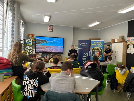 „Bezpieczne Świętochłowice – widzimy więcej”: Straż Miejska edukuje młodzież „Bezpieczne Świętochłowice – widzimy więcej”: Straż Miejska edukuje młodzież