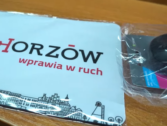 Bezpłatne laptopy trafiły do chorzowskich czwartoklasistów