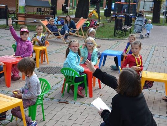 Biblioteka pod chmurką