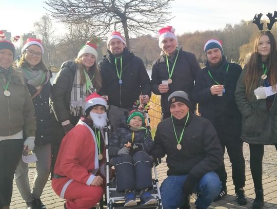 Charytatywny Bieg Mikołajkowy dla Kuby. Zebrano 4,5 tysiąca złotych [ZDJĘCIA]