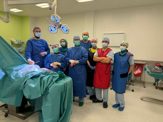 Chorzowscy lekarze czynią cuda! Nogę dziewczynki wydłużono o 15 cm