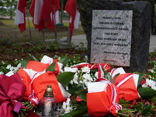 W Chorzowie upamiętnili 85. rocznicę Zbrodni Katyńskiej. W Parku Hutników odsłonięto pomnik