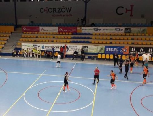 Clearex traci punkty we własnej hali