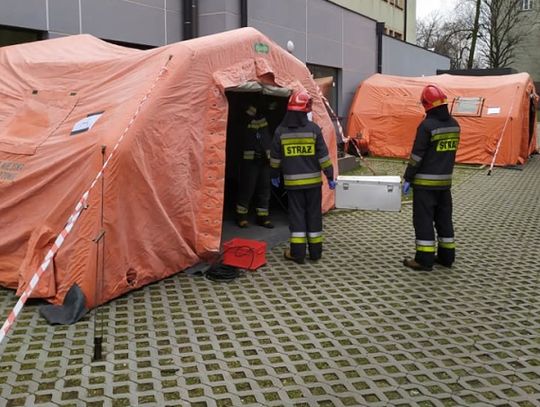 Ćwiczenia straży pożarnej na wypadek koronawirusa
