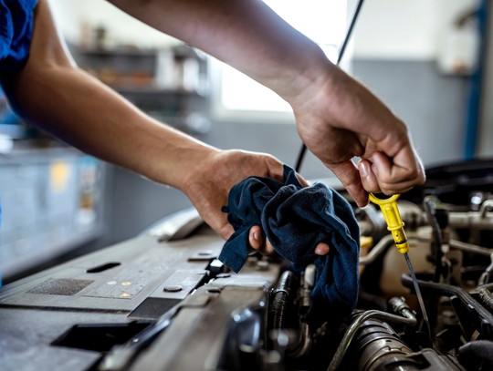 Części po VIN zamiast zgadywania – jak zmienia się rynek motoryzacyjny w Polsce