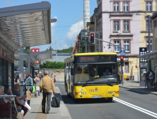 DZ: Autobusy z programu rządowego nie dla gmin Górnośląsko-Zagłębiowskiej Metropolii