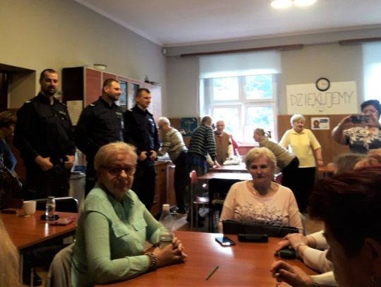 Dzielnicowi na spotkaniu z seniorami