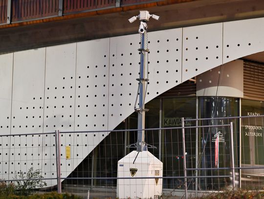 Przejścia dla pieszych nie będzie, tramwajowej kładki (na razie) też nie