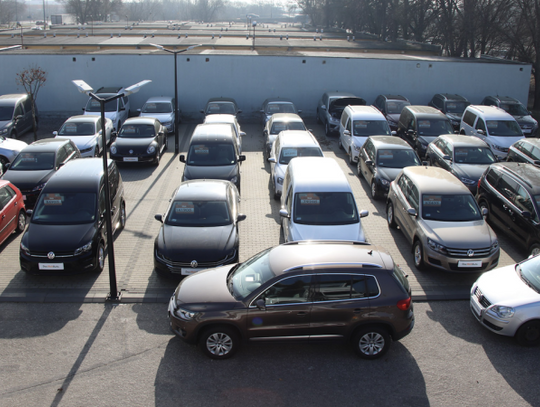 Jak zakupić używany samochód bez stresu?