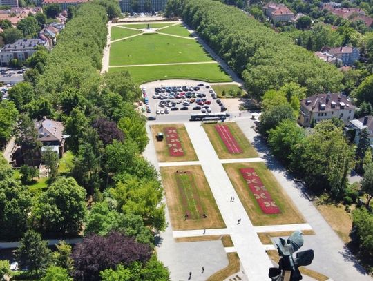 Jasne Błonia im. Jana Pawła II – poznaj najważniejszy plac w Szczecinie!