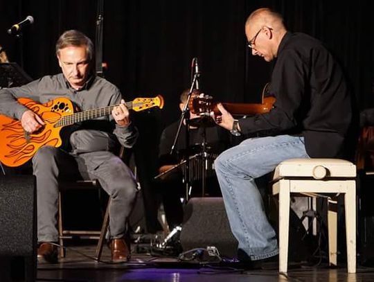 ​​​​​​​„…Jest przecież fantastyczne śpiewanie…”