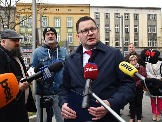 "Jestem wielkim demokratą. Można zbierać podpisy pod referendum, ale trzeba to robić zgodnie z prawem"