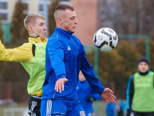 Juniorzy Ruchu Chorzów zagrali przeciwko rówieśnikom z Warty Poznań
