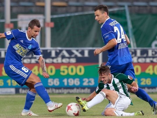 Już czterech zagrożonych