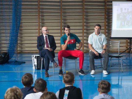 Kajetan Duszyński spotkał się z uczniam SP nr 5