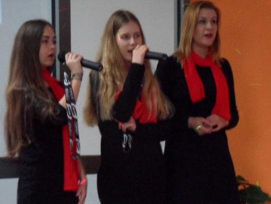 Kolędowanie przy Stajence