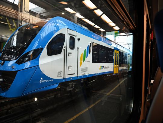 Koleje Śląskie rozszerzają bezpłatne przejazdy dla bohaterów wolności i ofiar represji