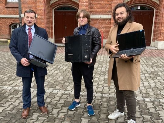 Komputery trafiły do SP nr 17 w Chorzowie