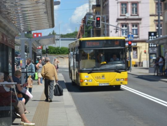 Komunikacją miejską na Industriadę