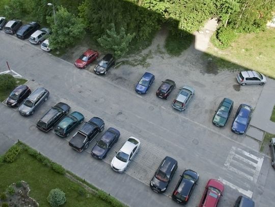 Koncertowy niezbędnik. Komunikacja i parkingi podczas koncertu Guns N’Roses