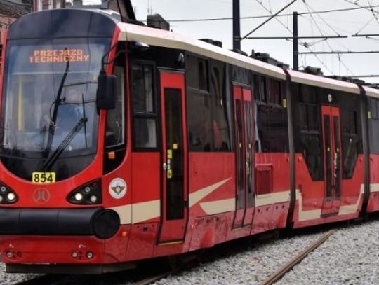 Koniec prac na świętochłowickim odcinku linii nr 11 – powrót tramwajów od Chebzia do Chorzowa