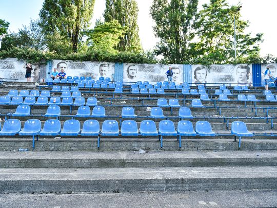 Krzesełka ze stadionu przy Cichej 6 pójdą na sprzedaż! Pojawią się z certyfikatem ich autentyczności