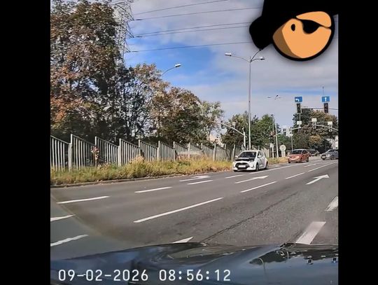 Kuriozum na chorzowskiej drodze... Siedmiu kierowców skręciło w lewo i pojechało pod prąd! [WIDEO]