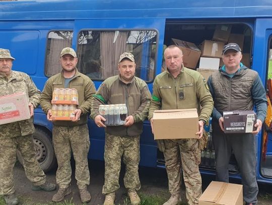 Kursuje busem z Chorzowa do Bachmutu i pomaga dotkniętym tam wojną. Akcja humanitarna dla Ukrainy nieustannie trwa!