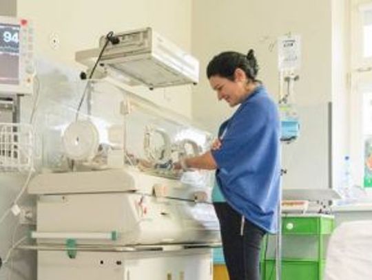 Leżanki dla rodziców na chorzowskim oddziale niemowlęcym