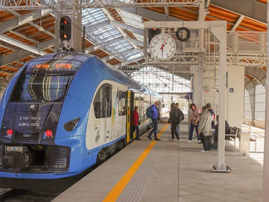 Metropolia finansuje dodatkowe połączenia kolejowe z Tarnowskich Gór do Chorzowa