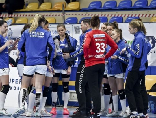 Na początku II połowy był remis. „Niebieskie” powalczyły z liderem