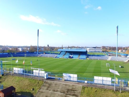  Na stadionie przy Cichej ruszają prace związane z oświetleniem, a na kibiców nałożono półroczny zakaz wyjazdowy. Tak wygląda przedsmak rundy wiosennej Ruchu Chorzów