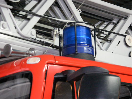 Na zjeździe z A4 płonął mercedes