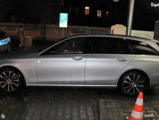 Najpierw ukradli mercedesa, potem przewozili nim narkotyki