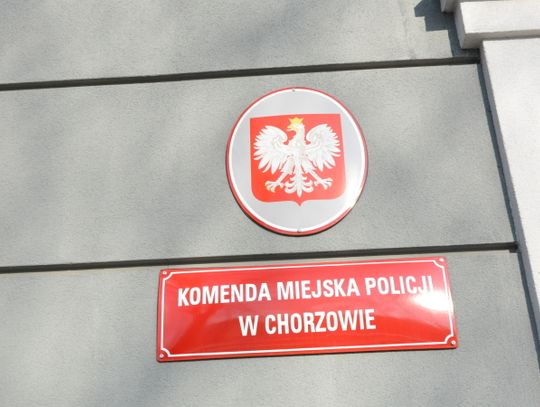 Nie wiedział, że jest osobą poszukiwaną. Udał się na policję aby zgłosić oszustwo