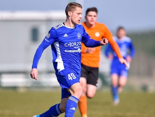 Niebiescy pewnie pokonują Gwarka