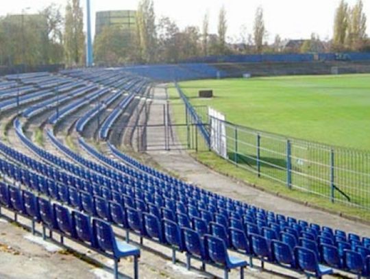 „Niebiescy” wygrali z Hutnikiem